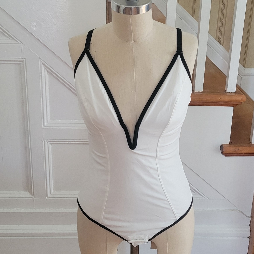 SHAPERIN One Piece White Bathing Suit Swimsuit Size Medium Brand New